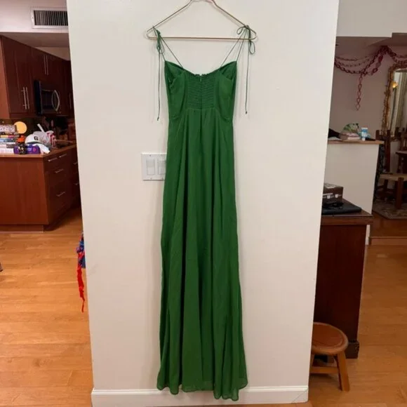 ✨ Reformation Melina Dress in Kelly ✨ - Picture 8 of 8